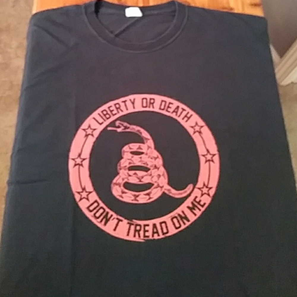 Don't Tread on Me Tshirt 2xl